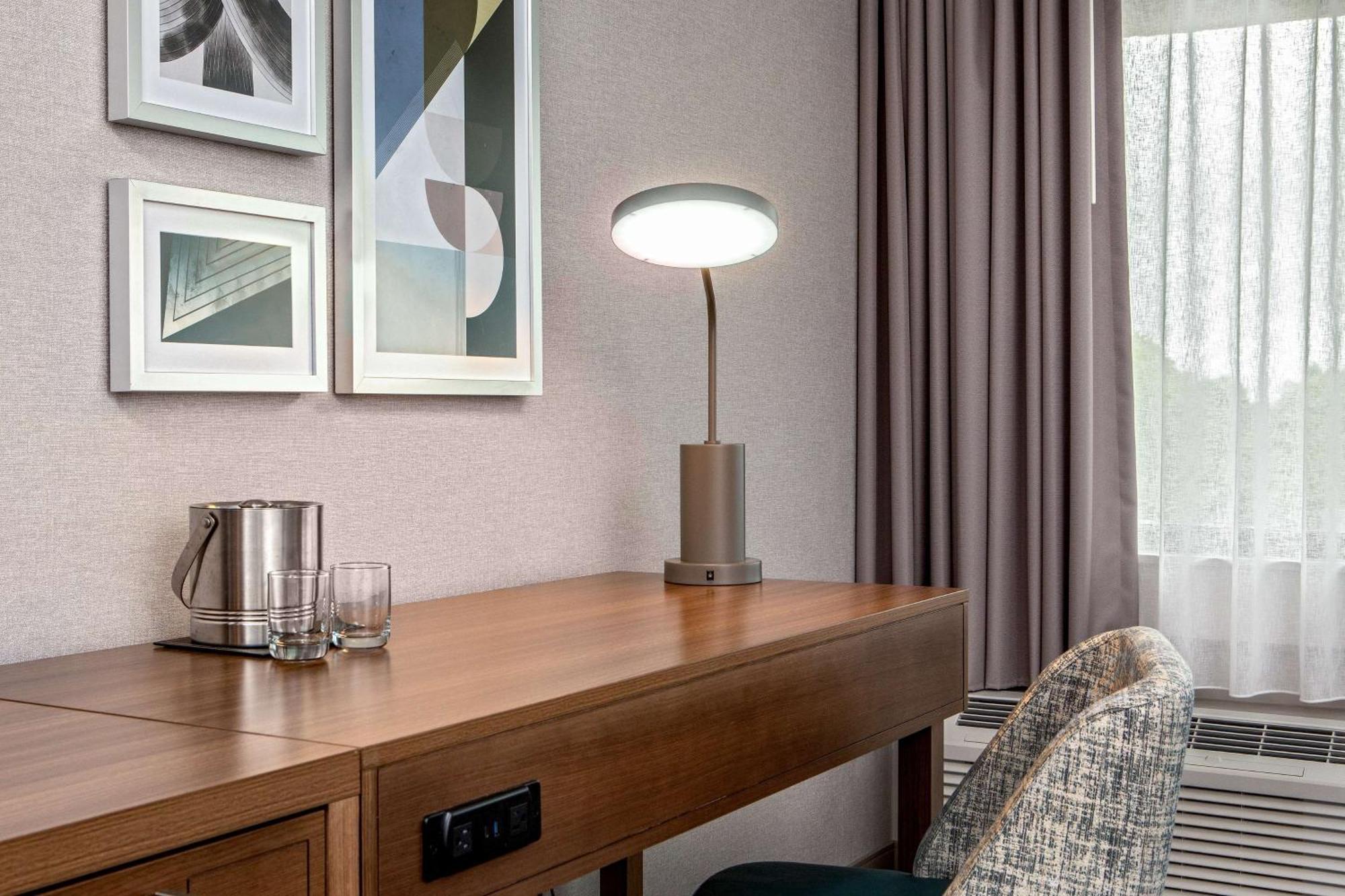 Doubletree By Hilton Boston/Westborough Hotel Eksteriør billede