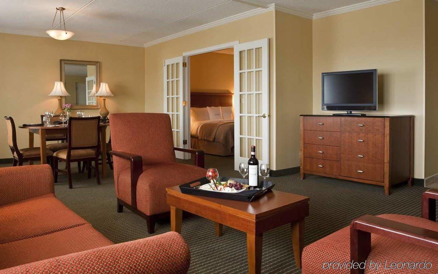 Doubletree By Hilton Boston/Westborough Hotel Eksteriør billede